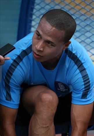 raljidani's tweet image. الكوري الجنوبي الأسمر &quot;كانغ سو إيل&quot; يستعد لمواجهة الإمارات
kooora.com/?n=411609&amp;amp;o=nc…
كووورة - ريان الجدعاني