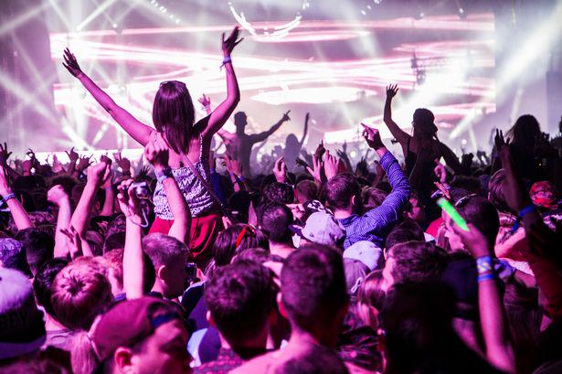 LivEchonews's tweet photo. Creamfields bosses drop DJ Ten Walls from line-up over alleged homophobic remarks http://t.co/W0Q6InpPfS http://t.co/AJopeSKAgo