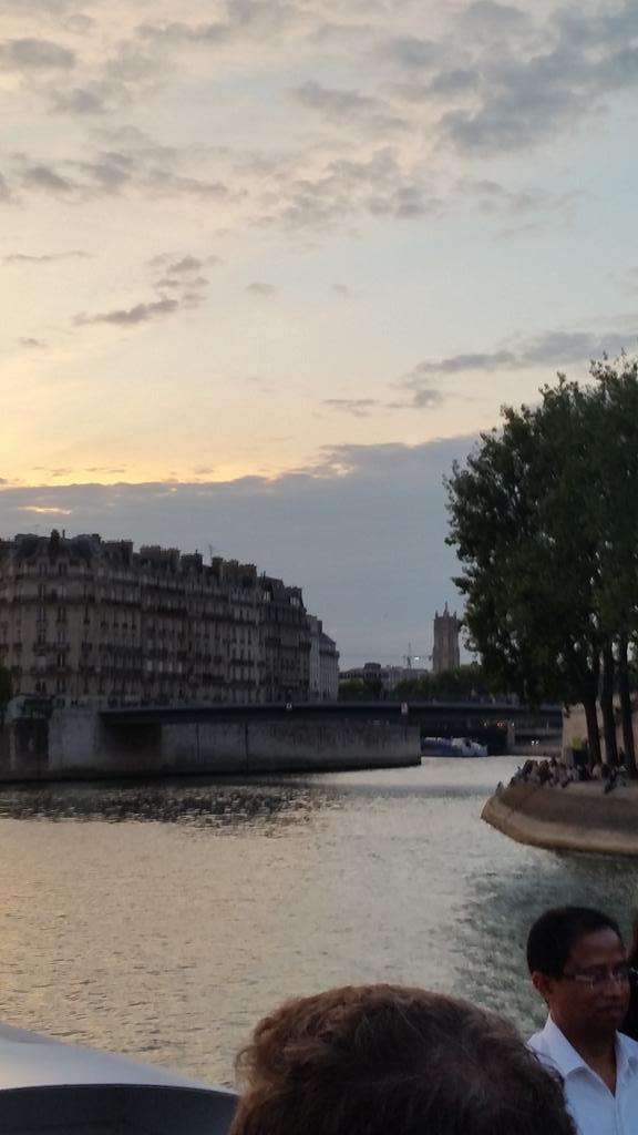 anniep0206's tweet photo. Another great team activity... dinner on the Siene with the SSO team! @RedHatJobs @enovance @Phil_Theriault @pmxinos http://t.co/nAWWckUHY3