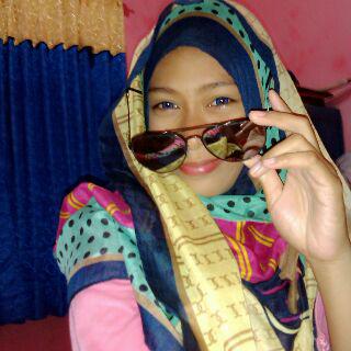 youm_dani's tweet photo. Kenapa ya cewe itu keliatan lebih cantik, kalo dia sudah bukan milik kita lagi http://t.co/HSrD8L2kBn