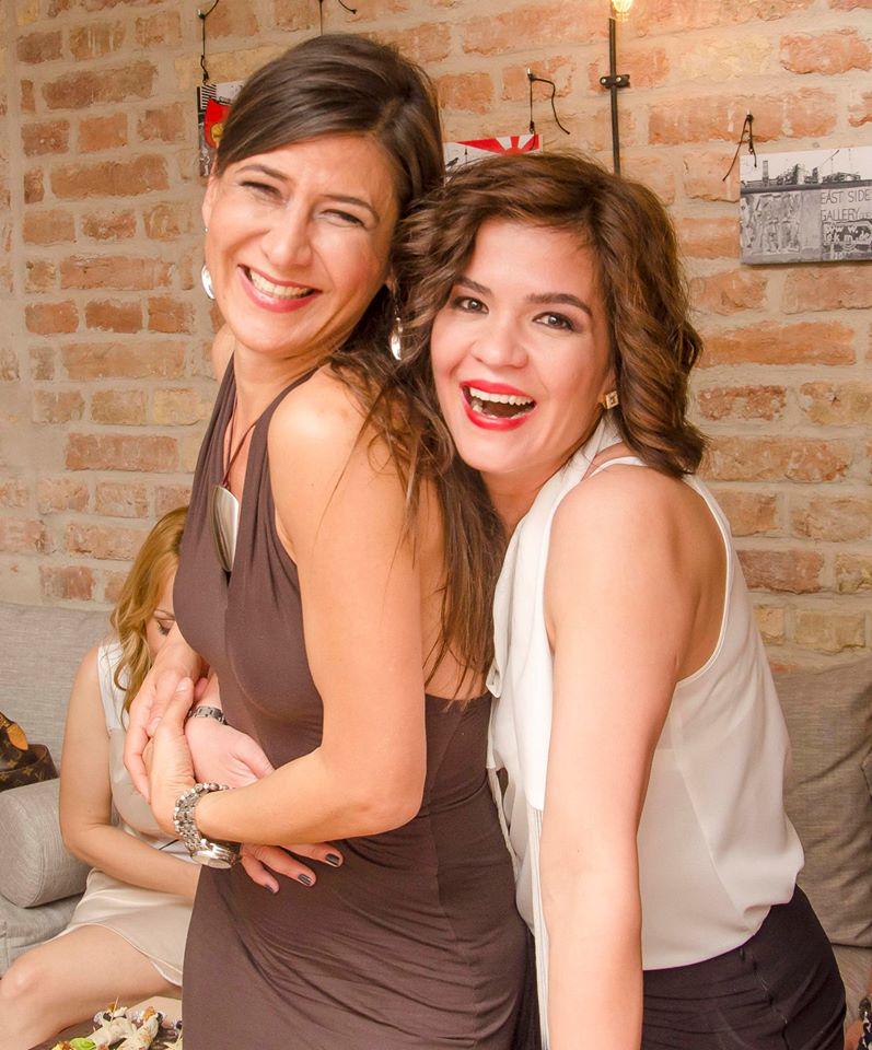 PrettySrbija's tweet photo. #ženski #party i #divan #dan http://t.co/SXea7HYiPw