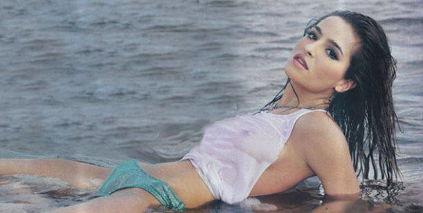 siempreabsurda's tweet photo. sale hermosa siempre #BrendaAsnicar #KCAMÉXICO http://t.co/fjIFk1cgiD