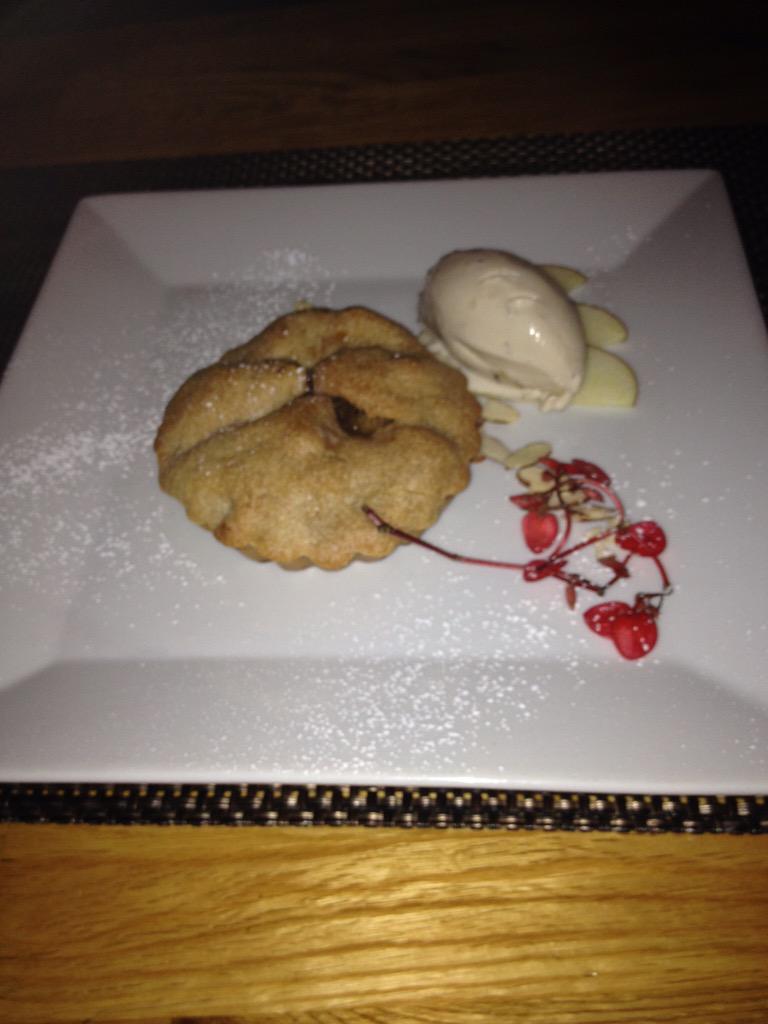 ChefGuy03's tweet image. Dessert😌