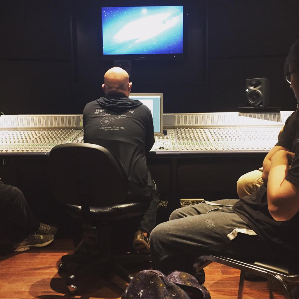 itsOneDay's tweet image. Studio night, get the album ready. #lightthenight #studio #allnighter