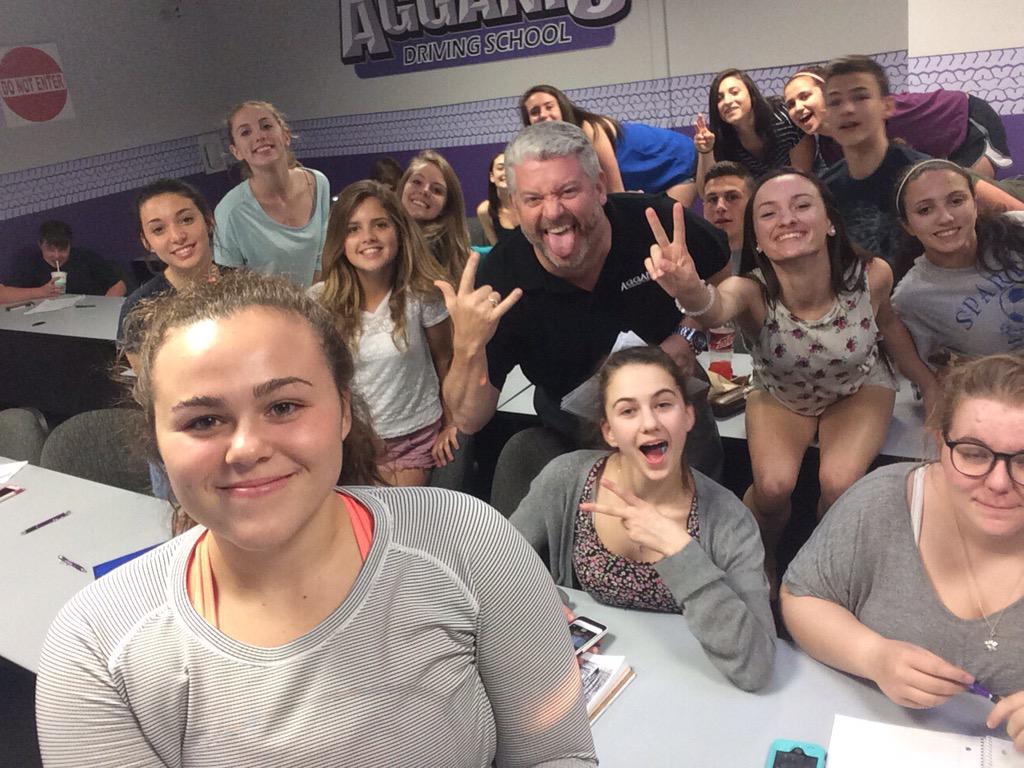 michaelaboyle16's tweet photo. happy drivers Ed love the most talkative class in Agganis Driving School 💚💚 #mikeman http://t.co/SPrF3uvKiq