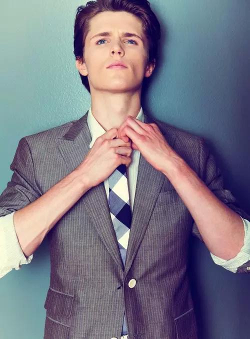 Happy Birthday I wish you prosperous career, a strong health and many many other! I love you so much! 