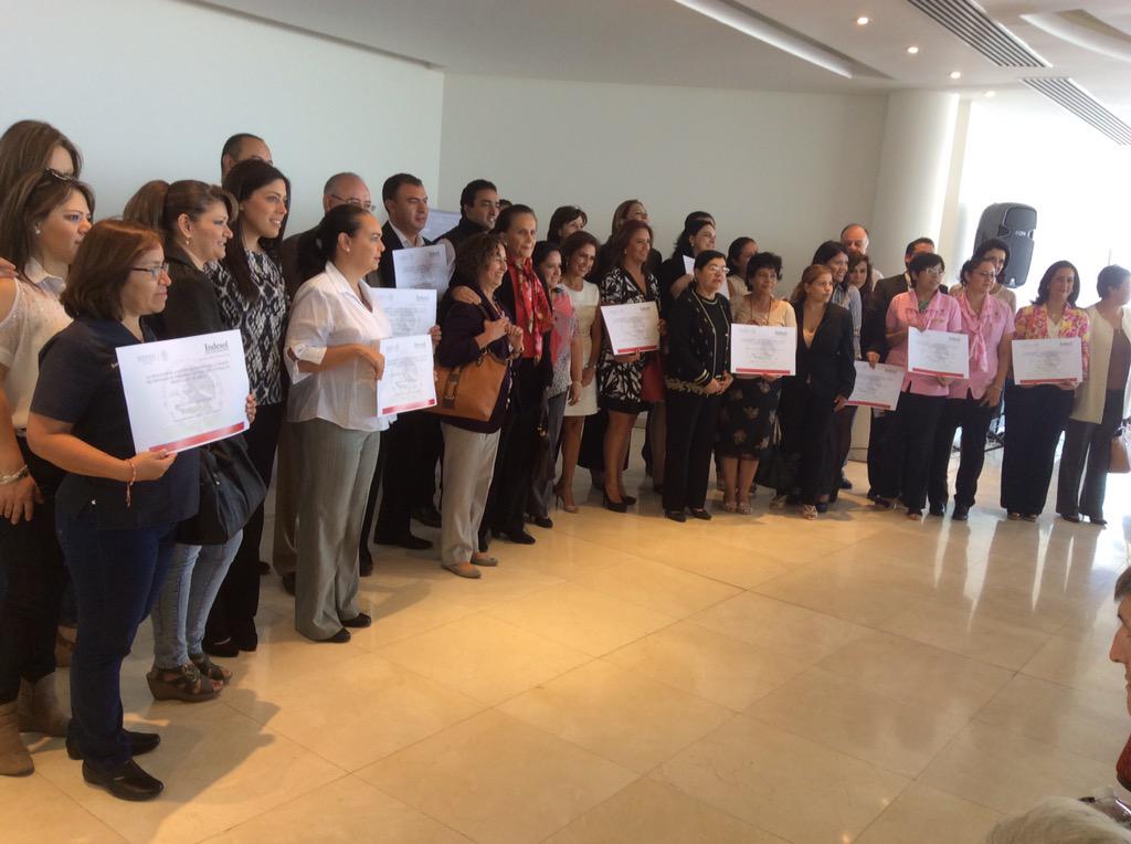 Entrega de certificados por obtener el apoyo INDESOL 2015