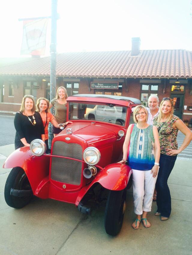 KellyAValentine's tweet photo. "Tailgating" in Hope for the Student Voice & Student Engagement Institute with this fine crew #HopeSV http://t.co/uhQSpJLyQx