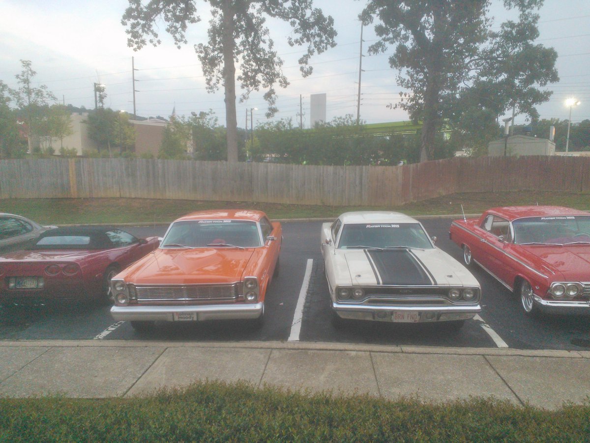 greghamthomas's tweet photo. View of classic muscle outside our hotel room in Birmingham.  #hrpt #hrpt2015 http://t.co/krOj36UyaS