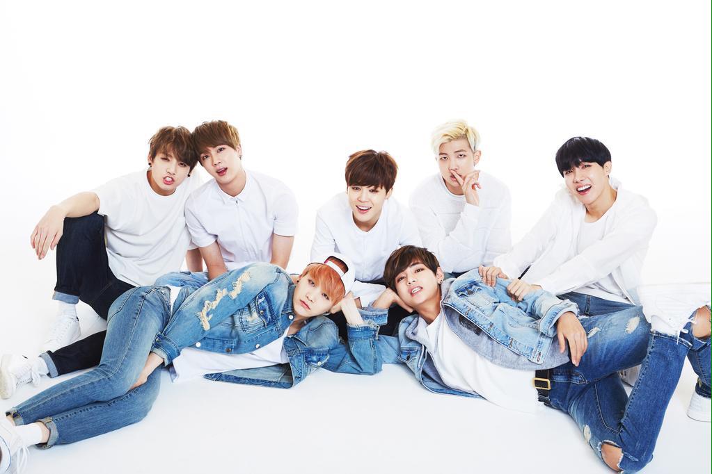 bts_bighit [#2015BTSFESTA] #防弾少年団 2015家族写真'Real Family