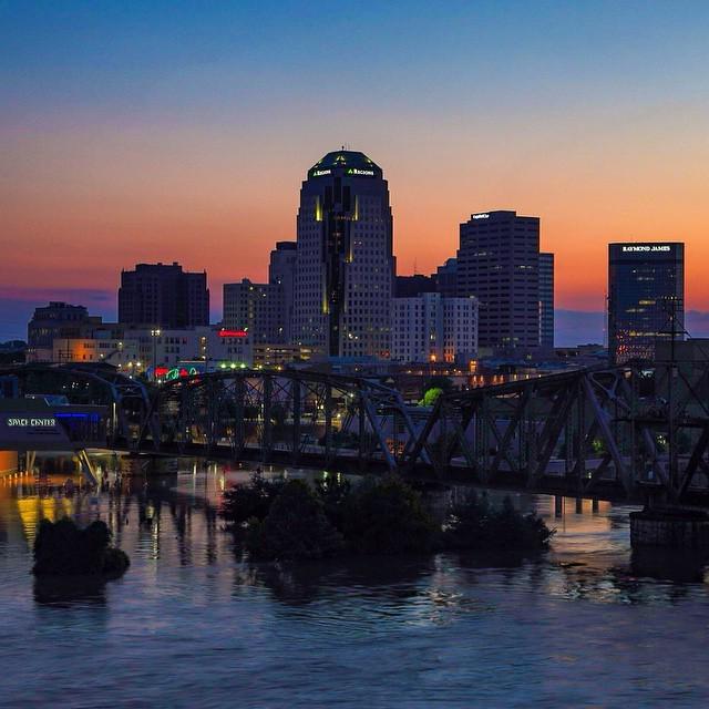 CaseyHabich's tweet photo. Hey #Shreveport. It is a #sighttosee with the #swollen #RedRiver. #river #flood #flooding #Louisiana #itsamazingout… http://t.co/rLLcjpqdpK