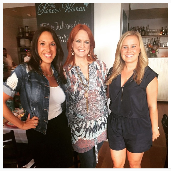 JNSantaniello's tweet image. Previewing @thepioneerwoman new houseware collection &amp;amp; fabulous sit down dinner with the woman herself! #pwcollection