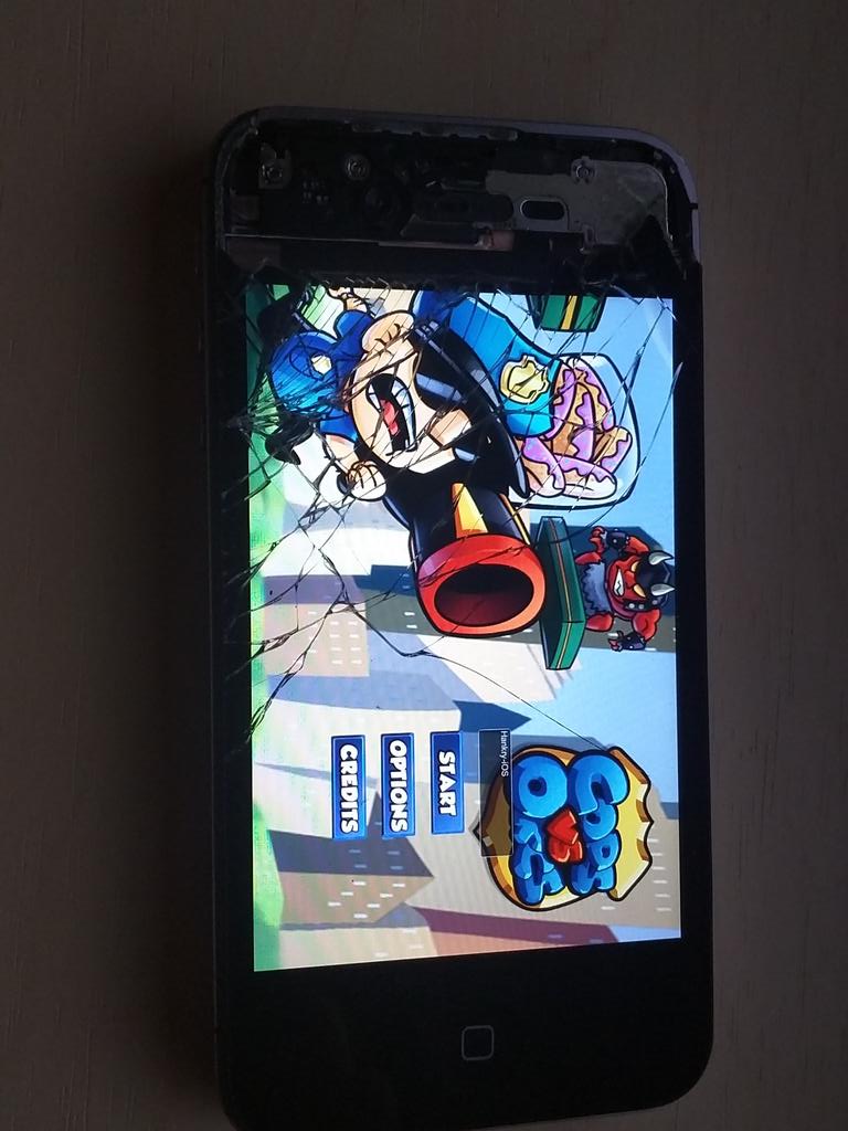 Delirium_GW's tweet photo. First build on iOS! Best iPhone I could find that supported iOS8! #indiedev #CopsVsOrcs #gamedev #indiegamedev http://t.co/ok5J1Rg4fM
