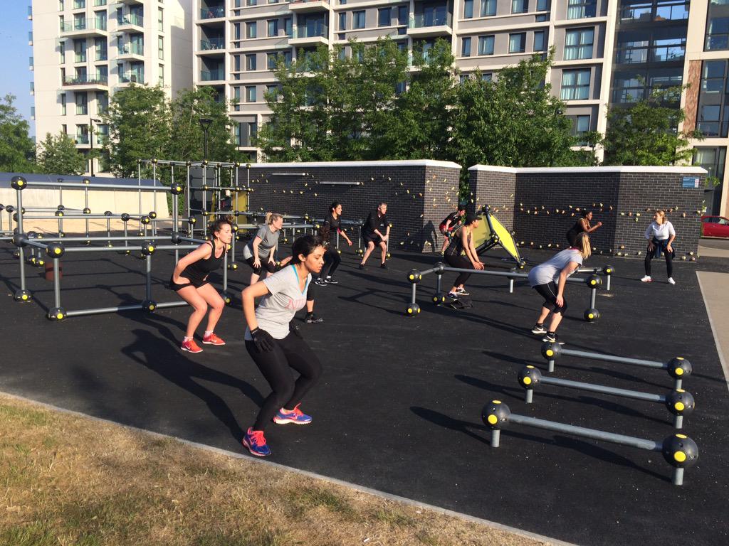 warlordfitness's tweet photo. #SquatALot @OurParksUK ABT sess @EastVillageLDN with @annhalloran @gipseymoth thanks @GetLivingLDN http://t.co/wTfLf6PLvx