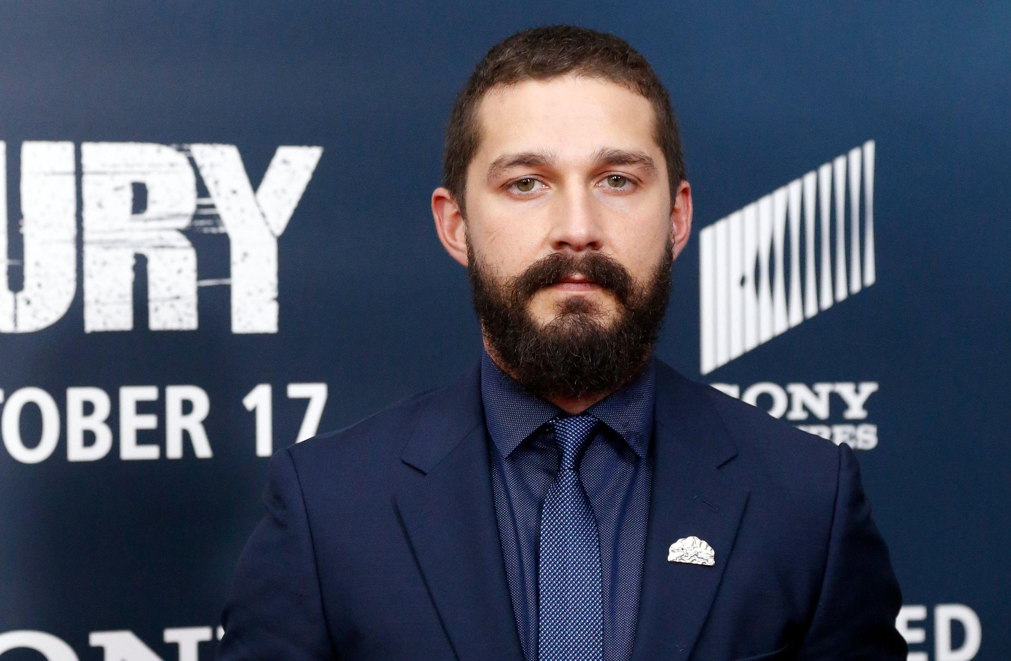 Happy Birthday Shia LaBeouf!!Aktor yg berperan sbg Sam di Transformers ini berusia 29 tahun ini :) 
