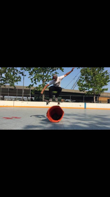 madegrind's tweet photo. On the street #madegrind style #streetwear #skatewear #MMA #urbanwear #shirts #fashion #clothing #apparel http://t.co/1I1bwjmuYf