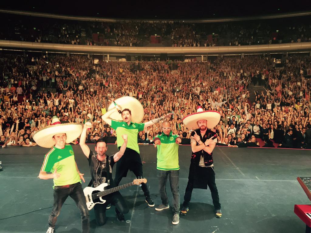 Mexico City! I can't believe we made it happen. You are the loudest and proudest! Beautiful people! Love yis! M
