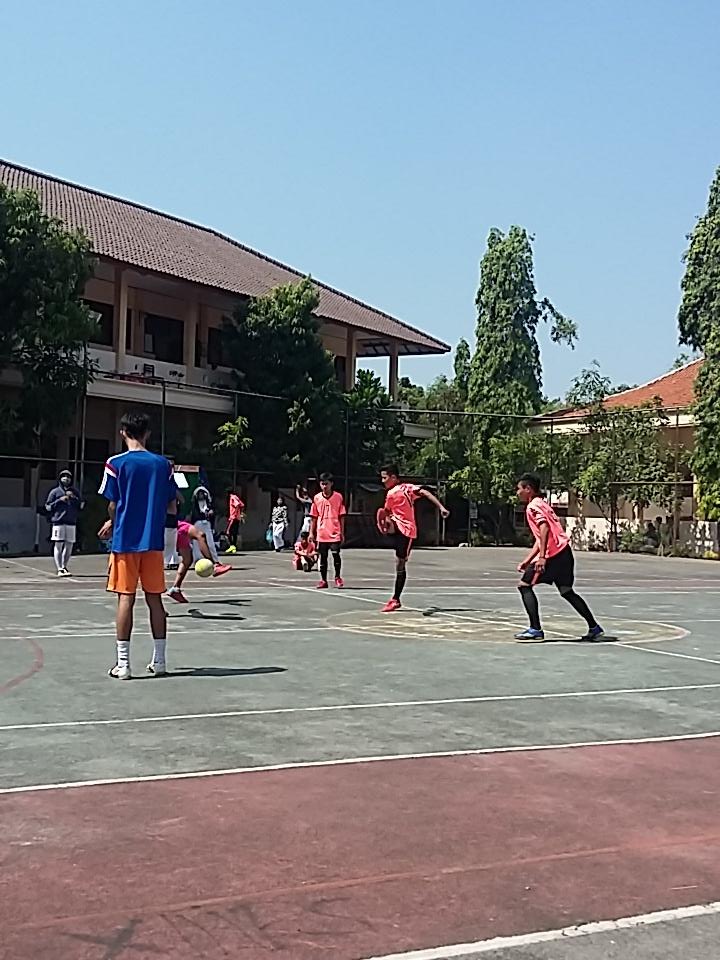 Pertandingan antara X-6 VS XI IPA 2