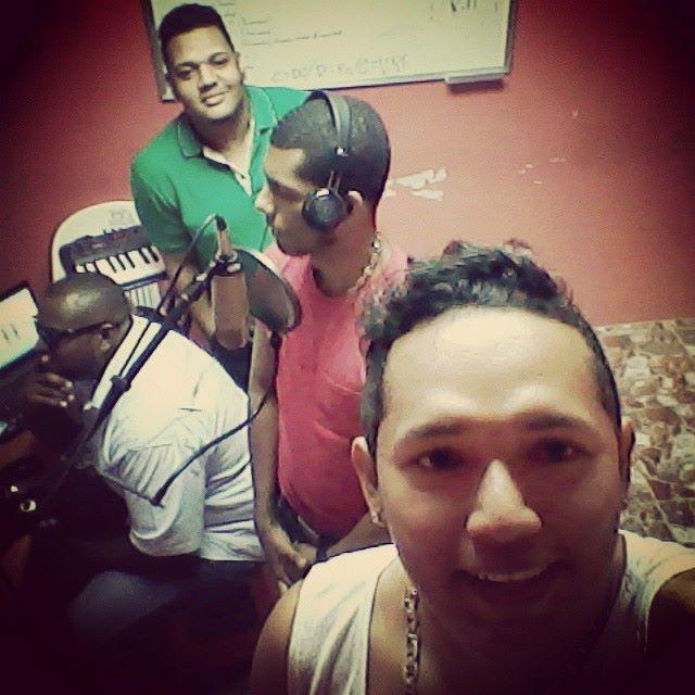 jacksonvr16's tweet image. l disco nuevo d @valmorecord viene con vapor por los  #monstruosdVR @totyvr @BIG_VRNEGO @killcolchVR @Mentemagnifica