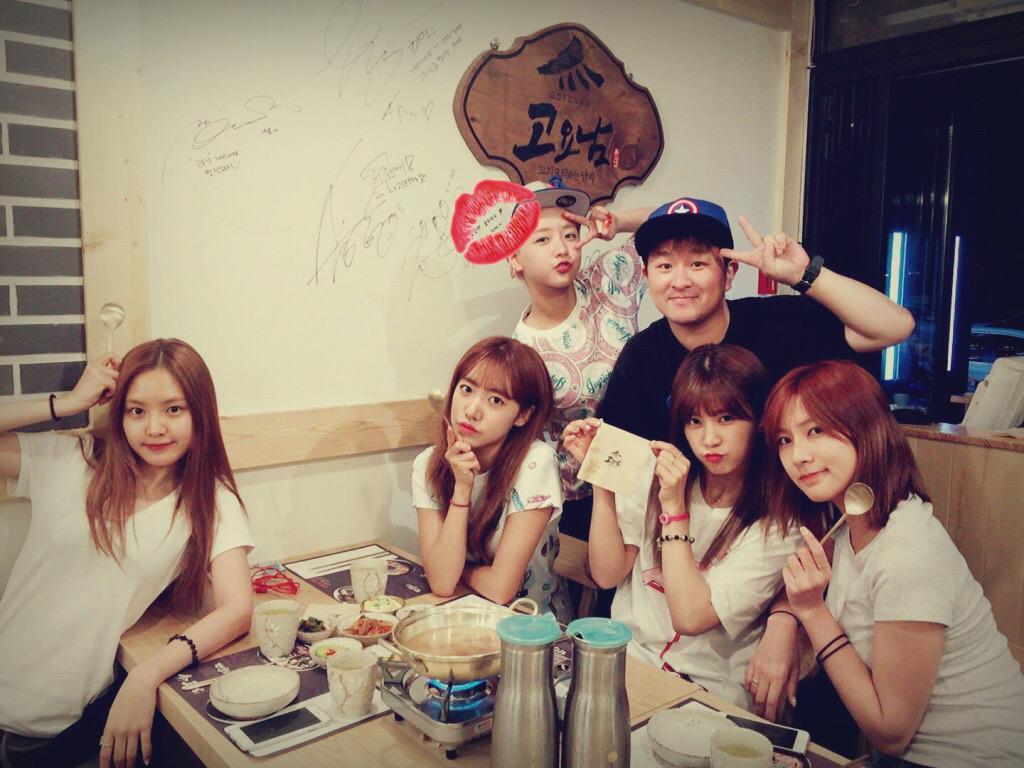 Apink_2011's tweet photo. [#초롱] 각오빠가 오픈한 가게 고기를 굽는 남자 ' 고요남' 에 다녀왔어요! 어마어마한 양을 다먹고왔네요..진짜 맛있다아.. http://t.co/4cdCGG0vIq