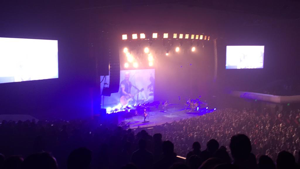 IsaacReent's tweet photo. BEST CONCERT EVEEEEER 😭🙌🏻👏🏼 @thescript #TheScriptMexico ❤️❤️❤️ http://t.co/lQPLfRqxLc