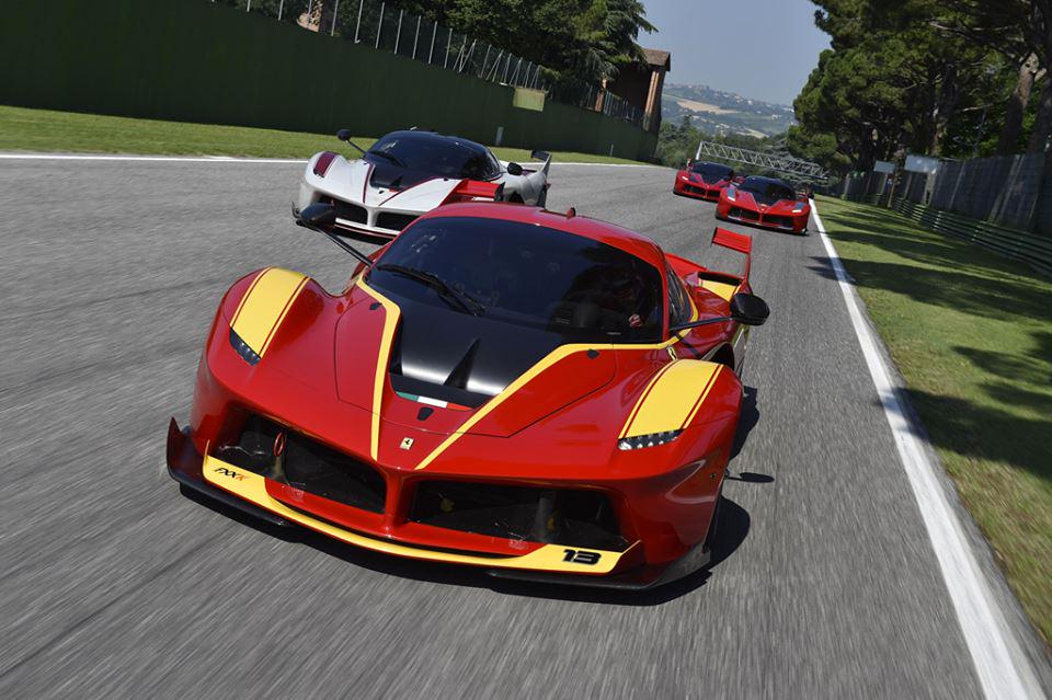 #FerrariSupercars the pinnacle of the company's road cars produced in limited numbers;designed for racing !!