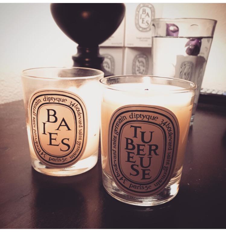 sharrondaaa's tweet photo. This combo is ridiculous! @diptyqueparis @southcoastplaza #doubletime #zen #spa #candles #TreatYoSelf http://t.co/nId6S2mPwc