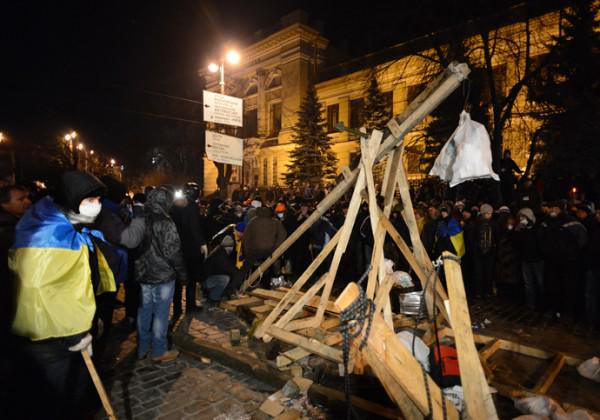 24_7seven's tweet photo. @korobkov Ясен перец. Что Ватники могут противопоставить высокоточному оружию. http://t.co/isOlF3qCiX