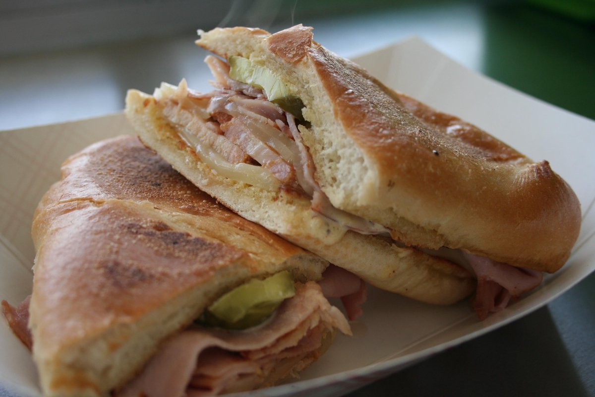 jrendersbbq's tweet image. Double header!
Lex Green, 230 Lex Green Cr, 11-1:30
@BlueStallionBC 5-9
Come find us! #locallex #truckchasers