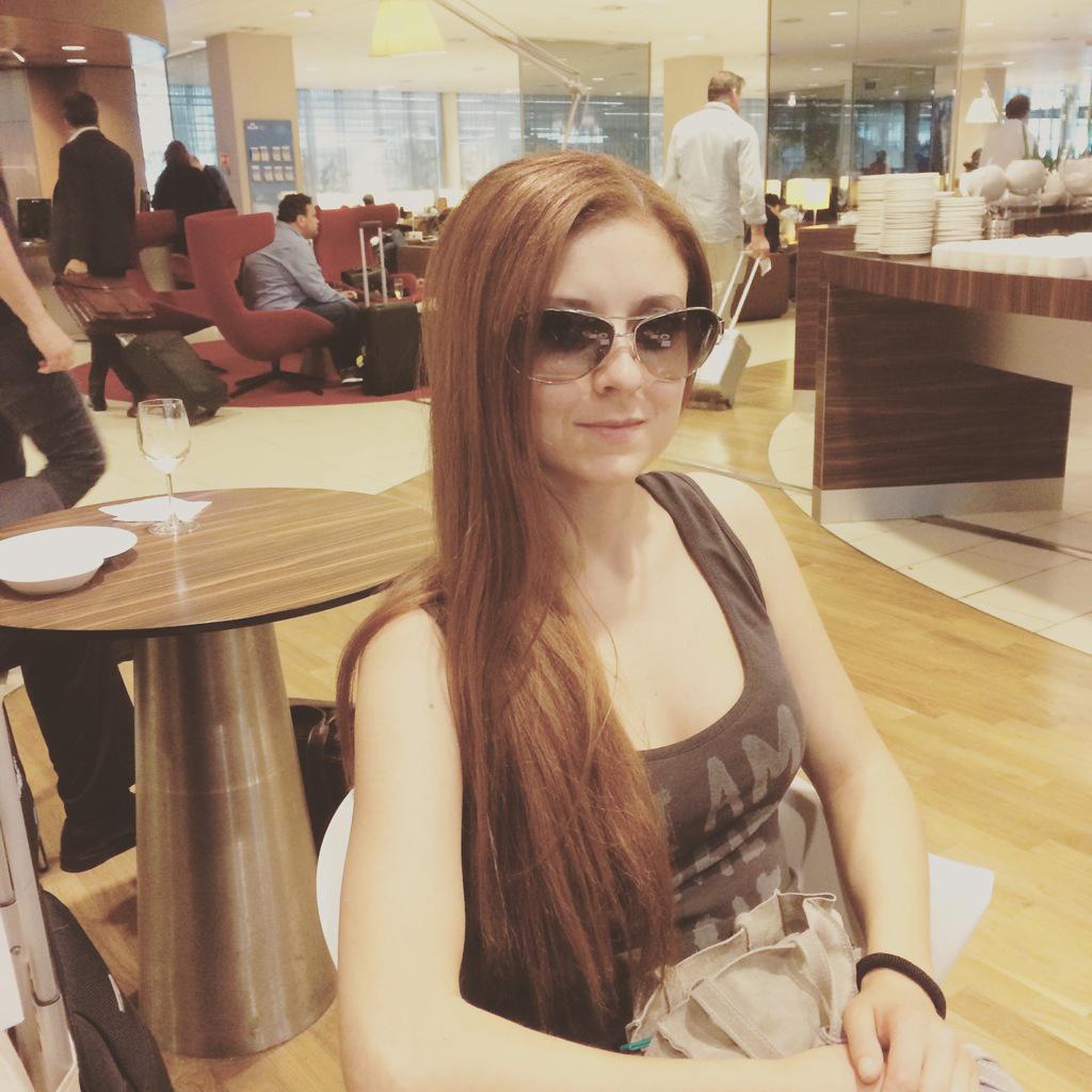 GinnyVeeMusic's tweet photo. #shipol #airport #amsterdam #klmviplounge - almost back home! http://t.co/zB7vLAw86e