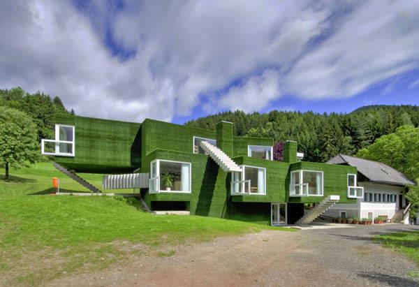 gazonIAG's tweet photo. Une maison verte pas comme les autres avec du gazon synthétique. #gazonsynthetique

http://t.co/zRHWGSGrlx http://t.co/W9vlLj5Fnz