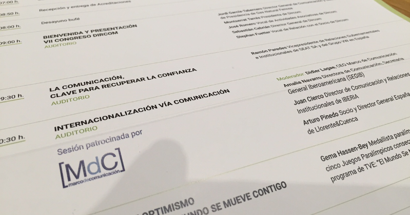 marco_agency's tweet photo. Nuestro CEO @dlagae modera el debate: 'Internacionalización vía comunicación' en @DircomSpain #CDircom15 http://t.co/hWHCMoxmJY