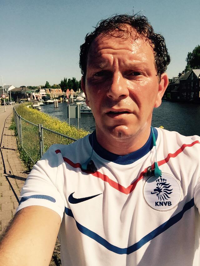 Nu op de 5 km en het zweet komt echt overal vandaan. <a href="/dolphins4davey/">Dolpins for Davey</a> <a href="/nyrr/">New York Road Runners</a> <a href="/nycmarathon/">TCS New York City Marathon</a> 2015 <a href="/Iamsterdam/">I amsterdam</a> #marathon