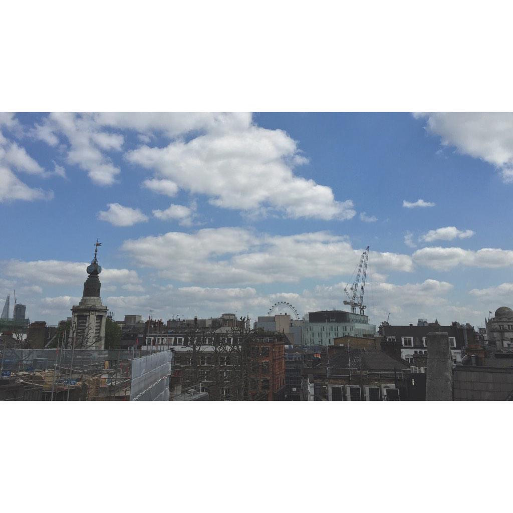 jonnylp's tweet photo. New suite, new view.

Colour @fourwalls @CutandRunLDN http://t.co/yZ8VB7UlDP