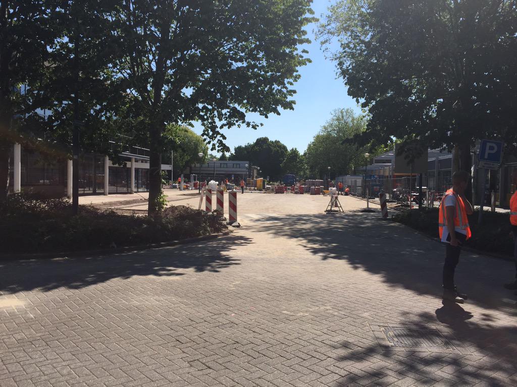 Mereveldplein ;
1e deel alweer vrij gegeven voor parkeren!