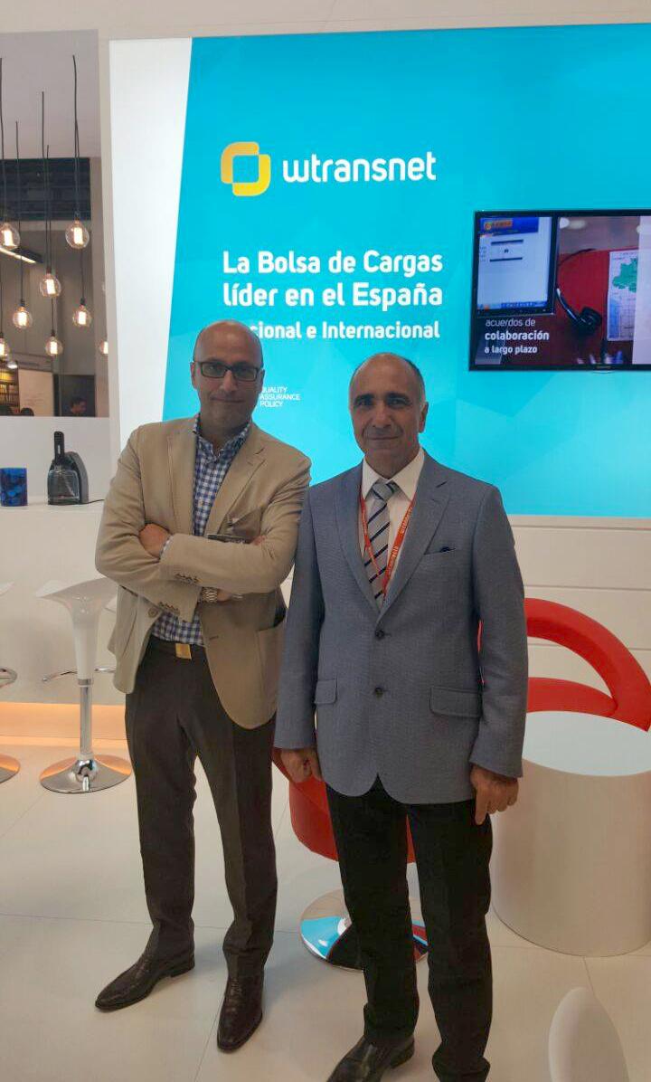 lextransport's tweet photo. Jaume Esteve (CEO de @wtransnet ​) y Néstor Val (Gerente de #Lextransport Grupo) hoy, en @SILBARCELONA #SIL2015 http://t.co/rdurTDnndl