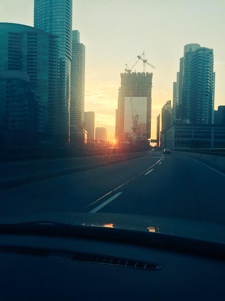 jaclynhdesigns's tweet image. Good morning Toronto! @timbolen and I are on our way to the @CHCHTV Upfronts! #ImNotDriving #Morning @MLFirstEdition