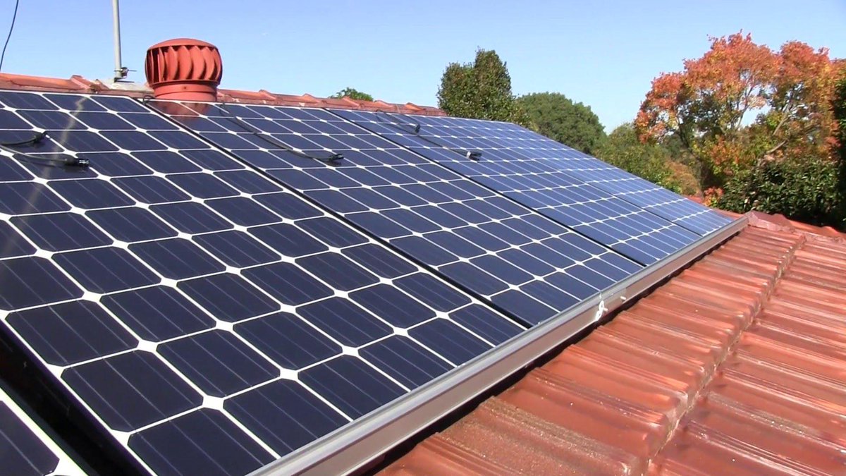 runbythesun1's tweet image. Considering #SolarPanels for your #Leicestershire #CareHome? You can make an income! runbythesun.co.uk/solar-pv-leice…