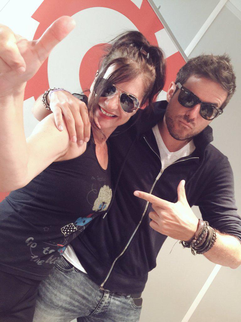 PabloLopezCanta's tweet photo. @PabloLopezMusic hoy en @canalsurradio1 #ElMundoPabloLopez #Artista 🌎🎶🎹 http://t.co/T4cvUbOx8r