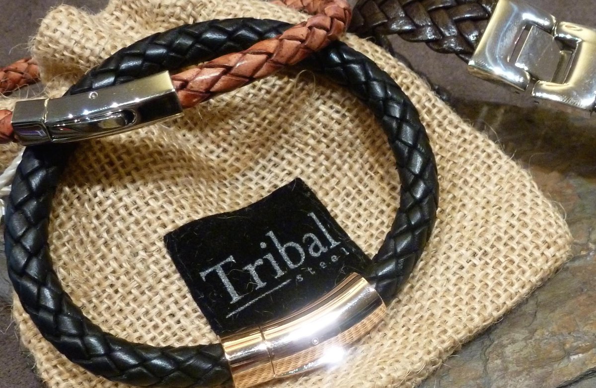 DAukerjewellery's tweet photo. https://t.co/I7YFdIEtdc

Head over to our Face Book page to enter our Fathers Day Prize Draw now!! http://t.co/GngxskTsPx