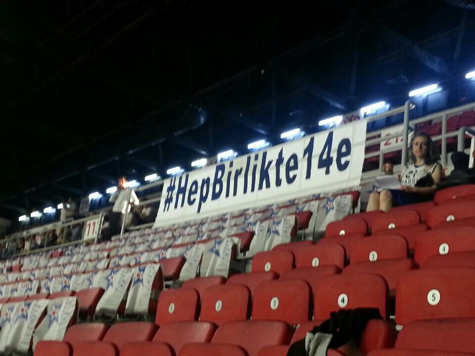 #Şampiyonluğa3GalibiyetKaldı #HepBirlikte14e (@ Abdi İpekçi Arena in İstanbul, Türkiye) swarmapp.com/c/llj2HRFO190