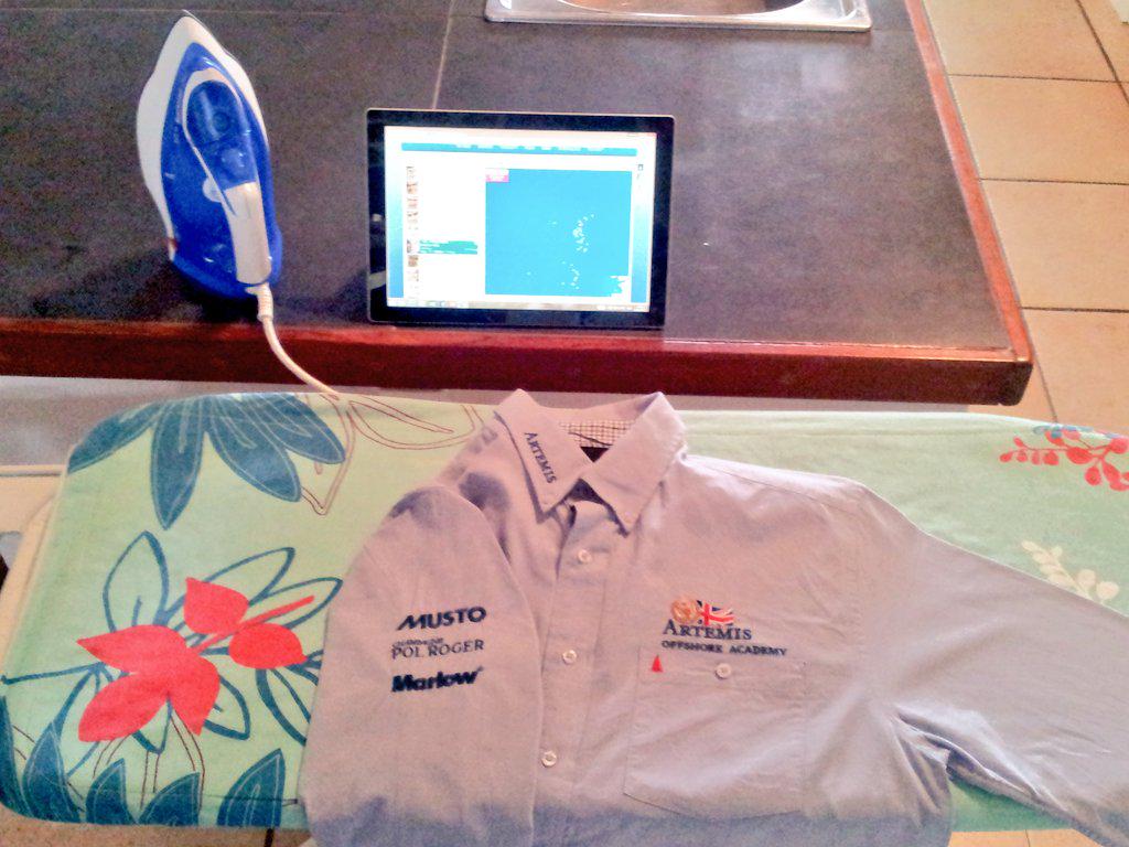 Lis_Andrew's tweet photo. 16 hour road trip to Concarneau done. Tidy and repack and keep an eye on the Tracker ! #Artemis
#LaSolitaireDuFigaro http://t.co/XqUg0TJ7Ci