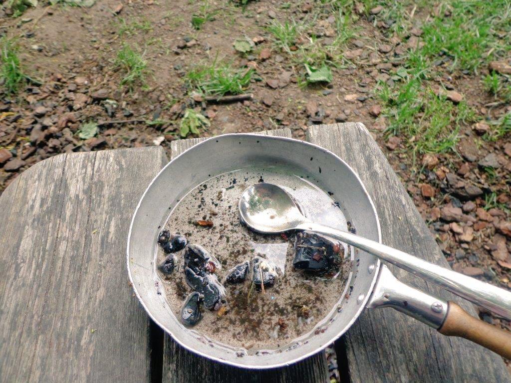 reallylearning's tweet image. Mud kitchens on my Facebook page #itsreallylearning #eyfstwitterpals #kinderchat #eyfs #playtolearn