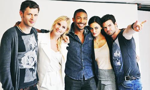 Happy Birthday Claire Holt  ^_^ 