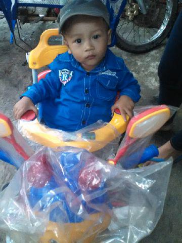 Siganteng punya sepedah baru ({})