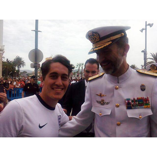 Cri_Pineda's tweet photo. Viva el Rey de España!!!🇪🇸 en #Cartagena http://t.co/EB8eYKkWij