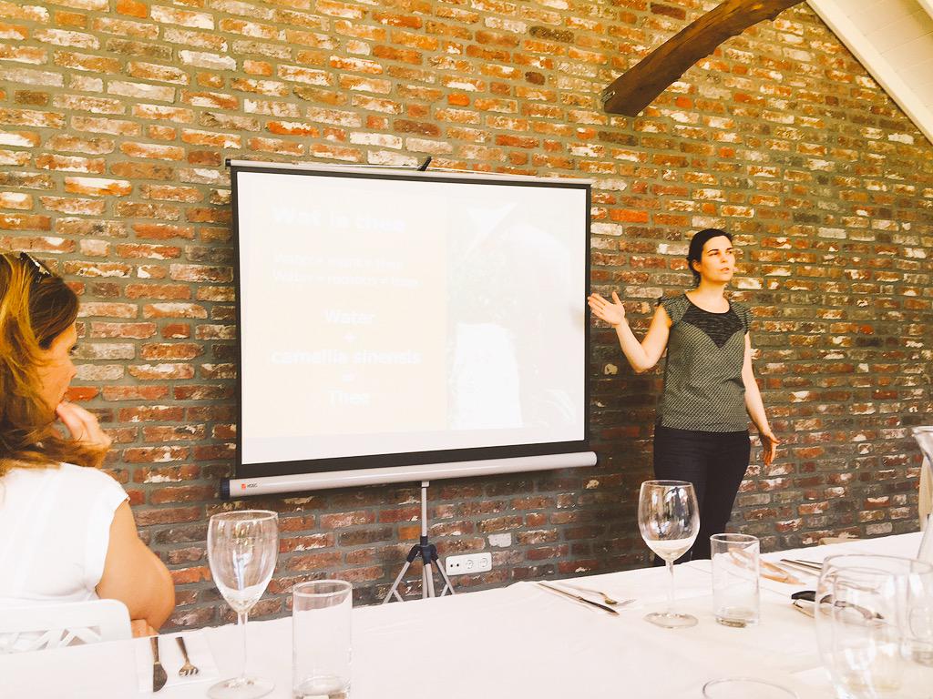ingridvk's tweet photo. Theeproeverij met de Table of 20 bij @bblavieenrose. Erg leuk en lekker! http://t.co/Hh3GrADBCG