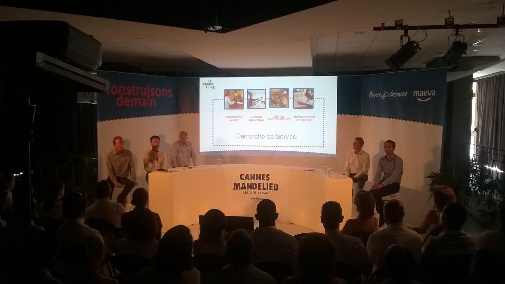 En direct de <a href="/PVRivesdeCannes/">PV Rives de Cannes</a> #grandtour2015 échange avec les équipes de la #dopmed sur la démarche de service