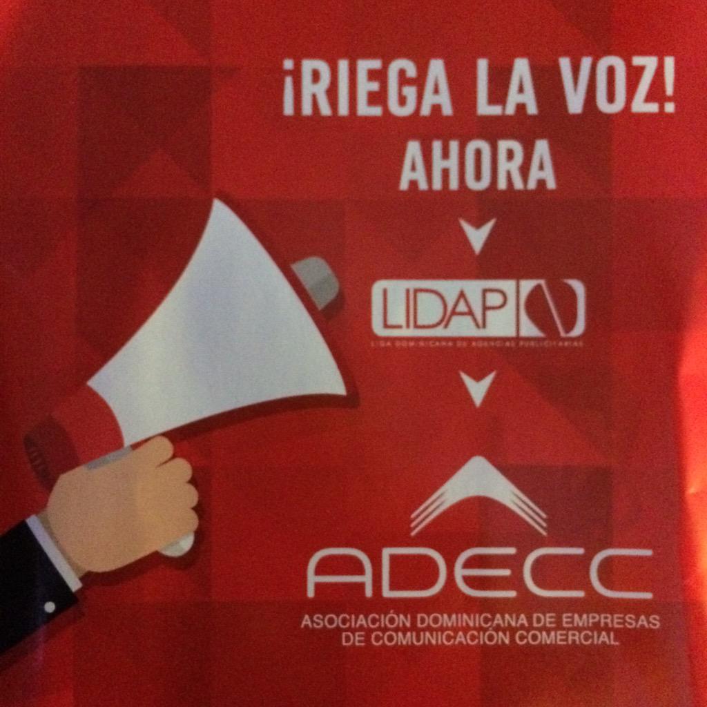 MiteNishio's tweet photo. El Pte de @lidaprd anuncia que la institución cambia su nombre a @adecc_rd #FOARD2015 http://t.co/PUu5RNo370