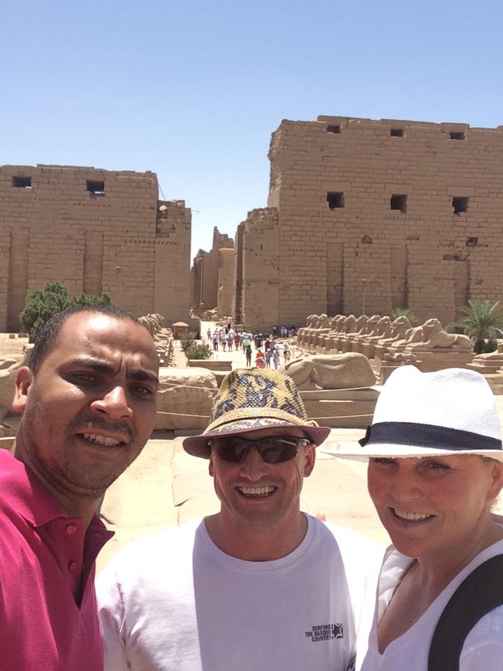 EslamMedhat89's tweet photo. #TempioKarnakLuxor Il Karnak resiste! 1500 turisti al Tempio di Karnak oggi 11.06.2015! http://t.co/WBmCEGTzxE